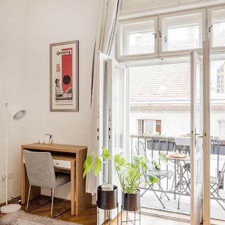 Modern Flat In Heritage District Near The Center Διαμέρισμα Βουδαπέστη